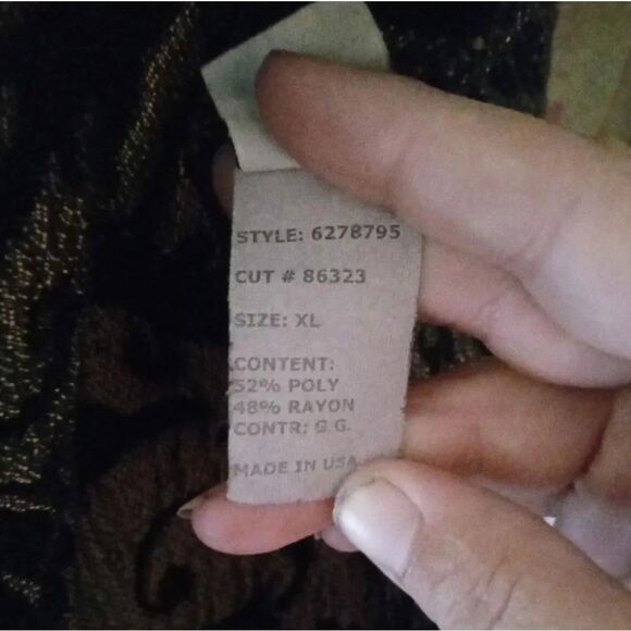 Cut Loose Black & Gold Tapestry Style 3 Button Closure Jacket Size XL - Picture 7 of 7